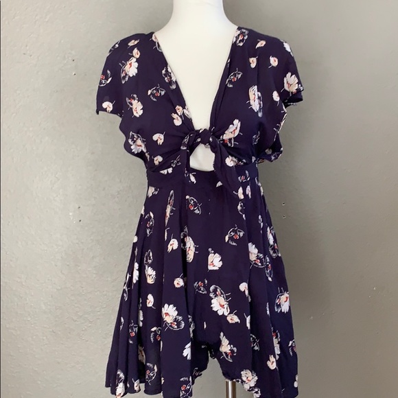 Kimchi Blue Pants - UBO Kimchi Blue Jodi Flutter Sleeve Romper XS